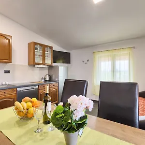 Ines Apartment Pula